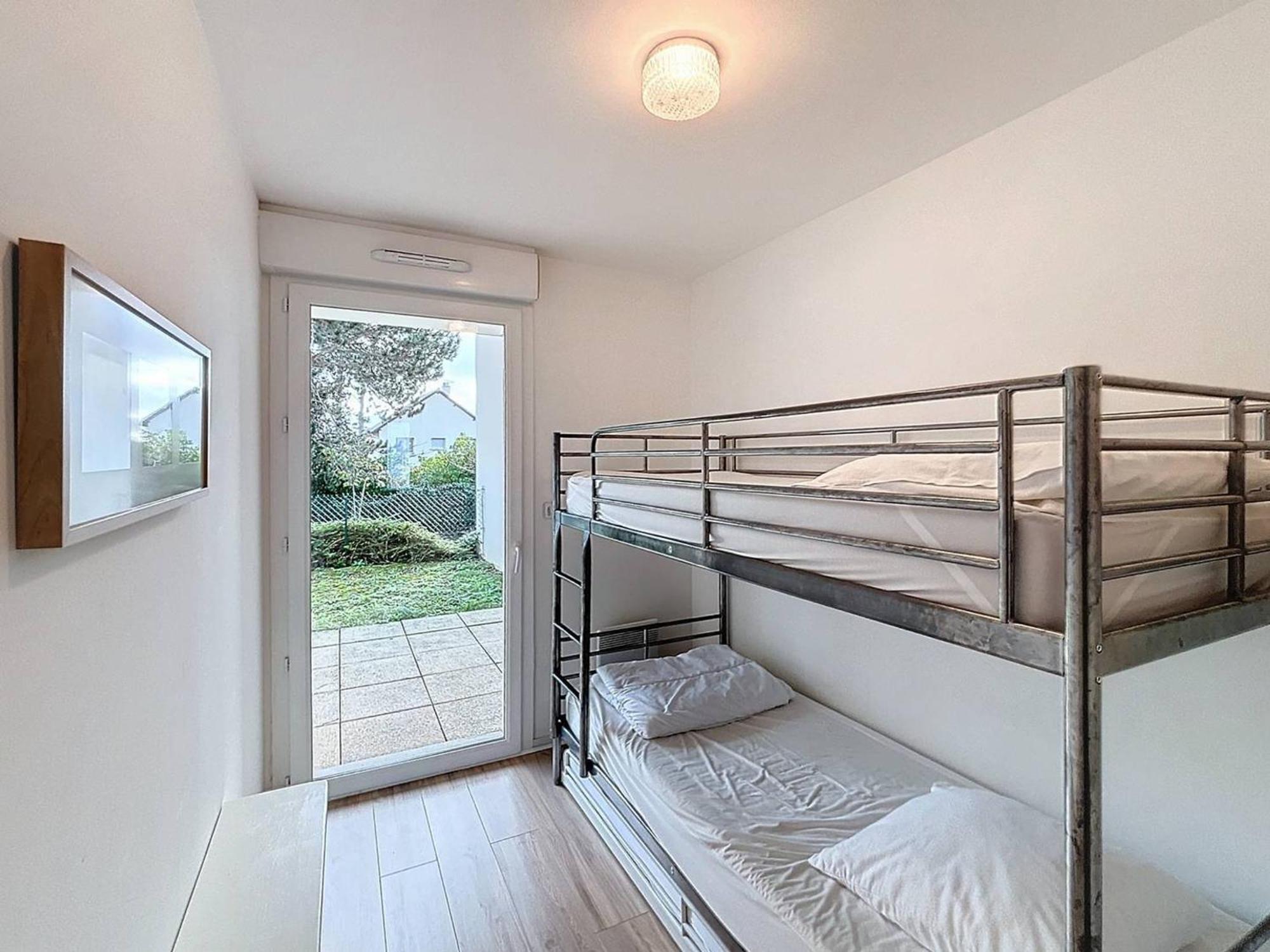 Appartement Rez-De-Jardin, Front De Mer, 4 Pers, Calme, Wifi Gratuit - Fr-1-465-46 Merville-Franceville-Plage Exteriör bild